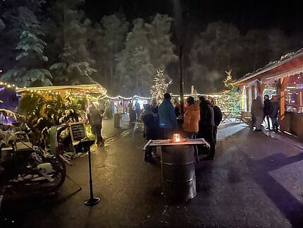 Großer Adventsmarkt an der Birkighütte in Oberstreu (c) Jörg Damm